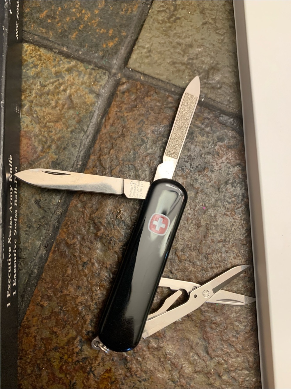 Swiss Army Gift-knifes and pen - Picture 2 of 4